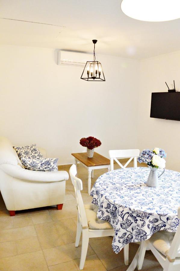R Cottage Jacuzzival Balatonfenyves Exterior foto